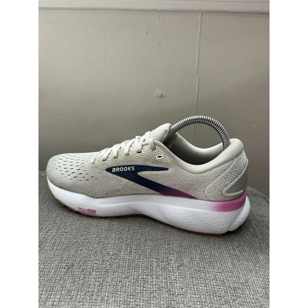 Brooks Ghost 16 1204071B175‎ Gray Running Shoes Sneakers Womens Size 8.5 B